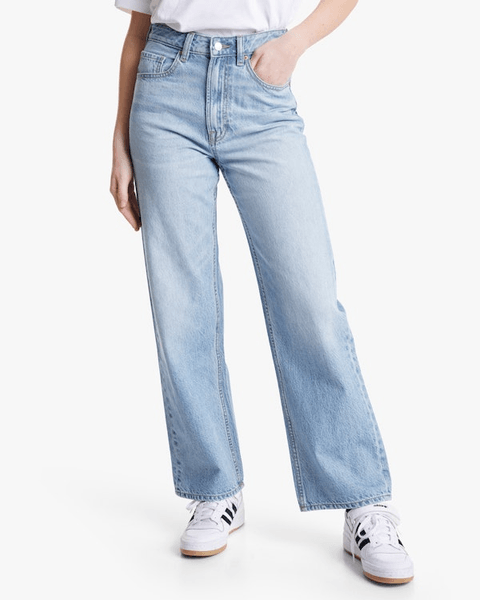 Straight color tee
