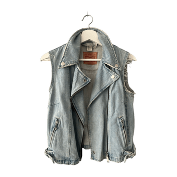 Levi̇’s blouse