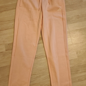 Uudet Adidas collegehousut koko M