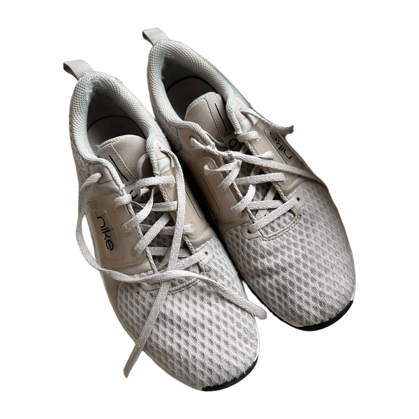 Nike sports shoes