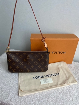 Louis Vuitton Pochette Accessories 