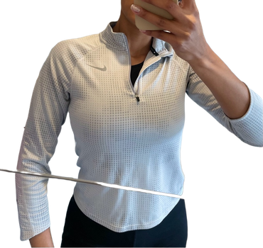 Nike top