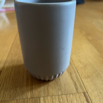 Keraaminen hammasharjamuki