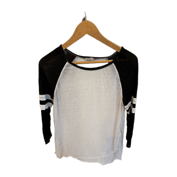 Hollister top