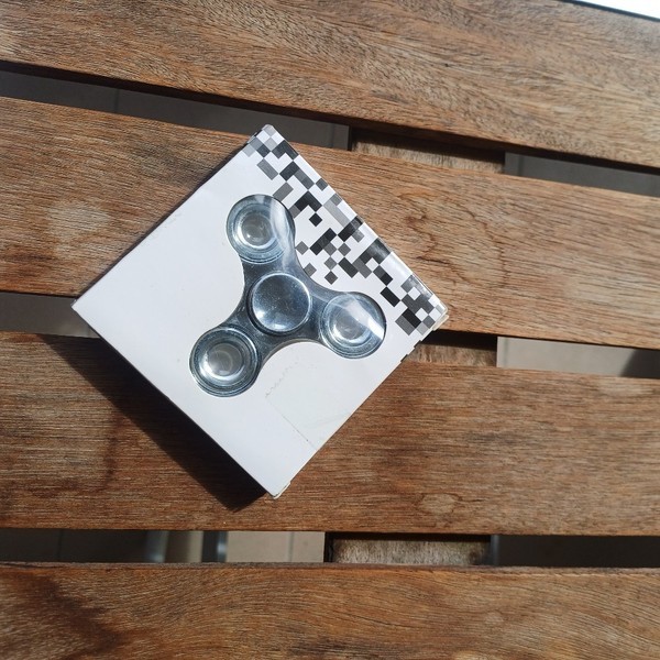 Metal fidget spinner