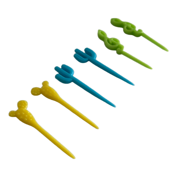 Muoviset cocktailtikut 6 kpl