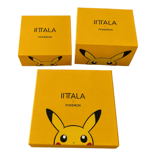 Iittala Pokémon Pikachu muki, lautanen ja kulho lahjapakkauksessa