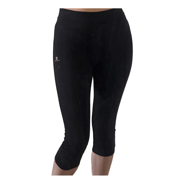 Black capri sports leggings
