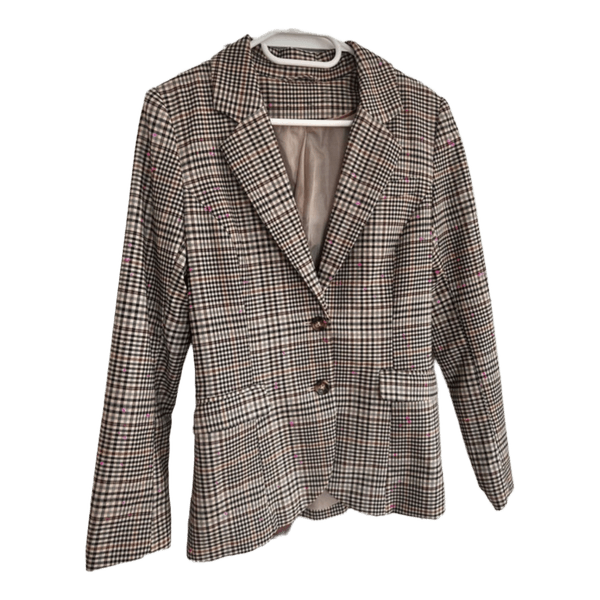 Plaid blazer with patches
