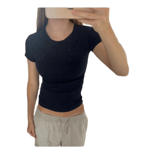 Mørkeblå t-shirt
