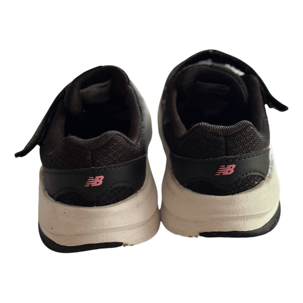 New Balance 578 sneakers