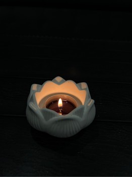 Lotus flower candle holder