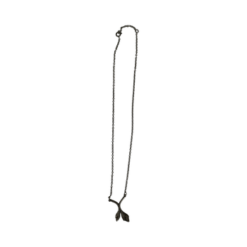 Silver leaf pendant necklace