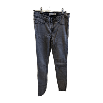 Harmaat skinny farkut
