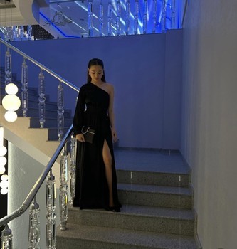 Black one-shoulder long dress