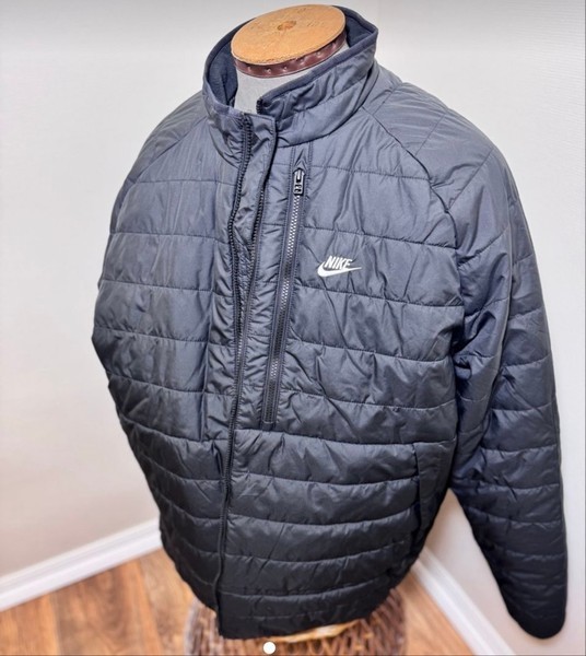 Nike black puffer jacket