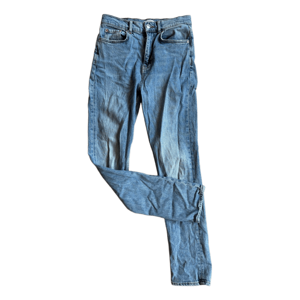 Blå jeans fra Gina Tricot