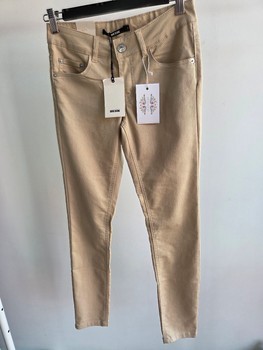Beige skinny jeans