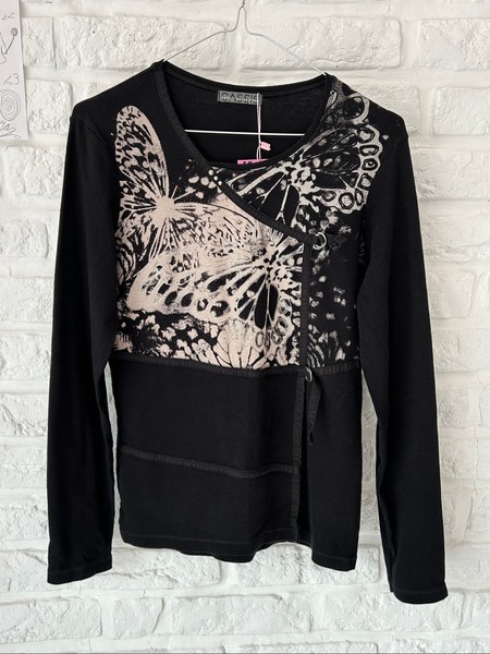 black butterfly print top