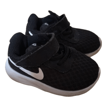 nike tossud