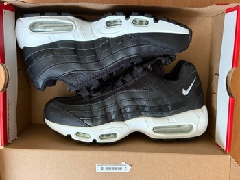 Black Nike Air Max 95