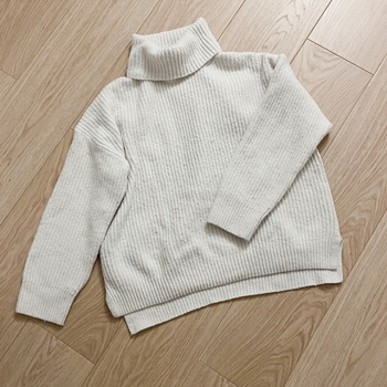 Mango valkoinen neule