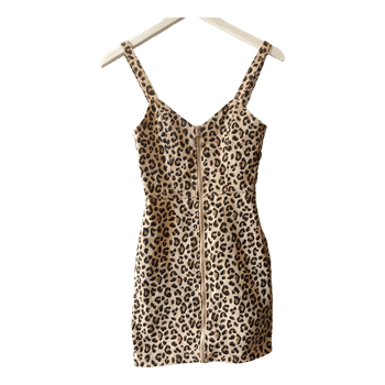 Leoparda raksta kleita