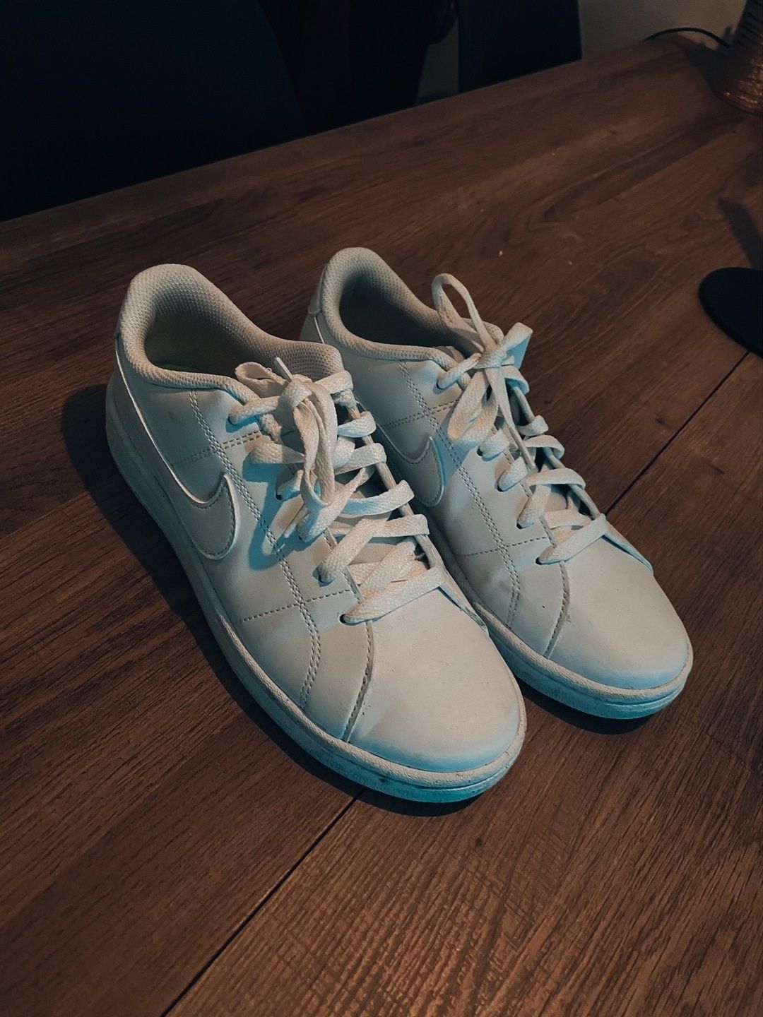 Nike sports shoes