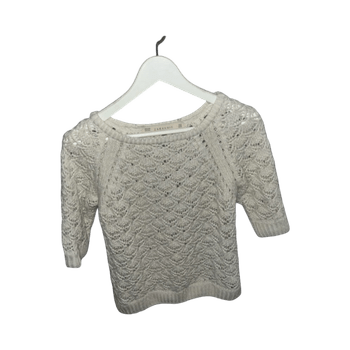 Valkoinen virkattu neulepaita