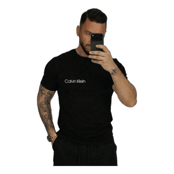 Black Calvin Klein t-shirt