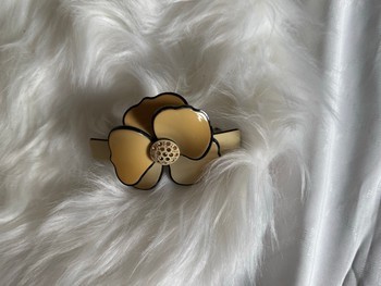 Flower hair clip