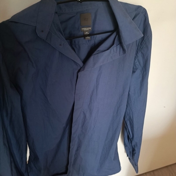 Sininen slim-fit paita
