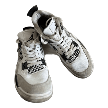 Air Jordan 4 sneakers
