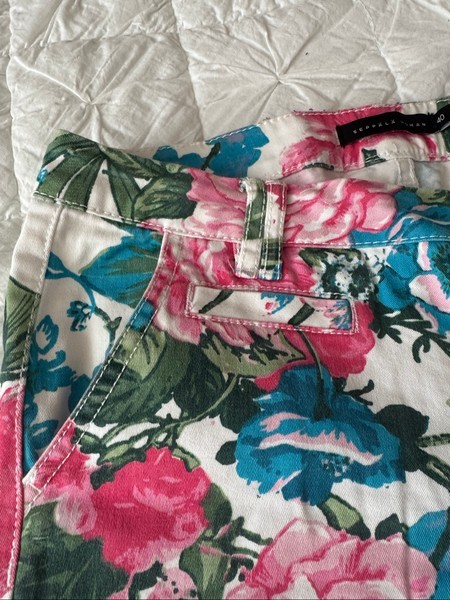 Floral print shorts