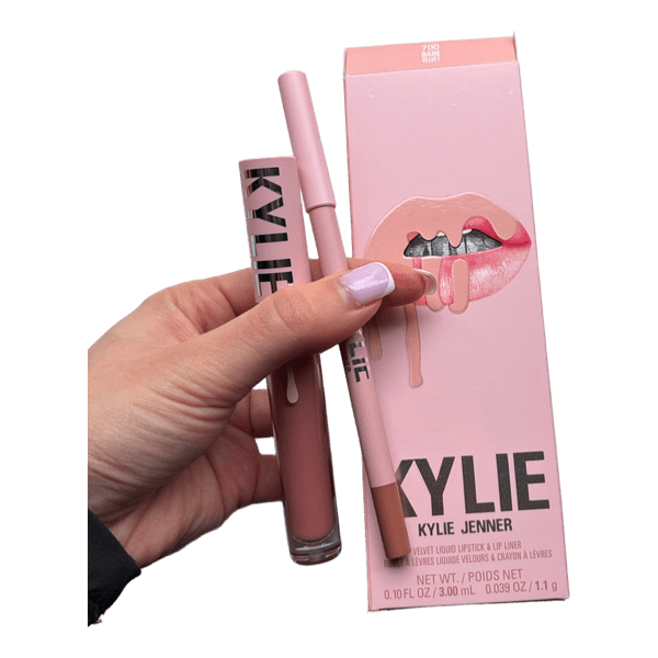 Kylie Cosmetics lip kit bare 700