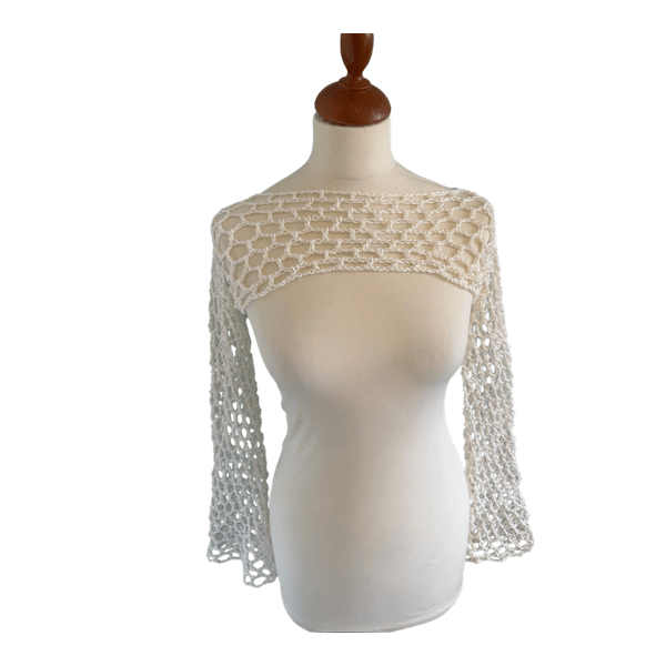 Valkoinen verkkomainen bolero