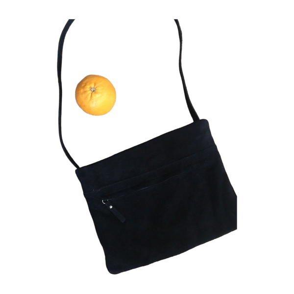 Musta pieni laukku bag
