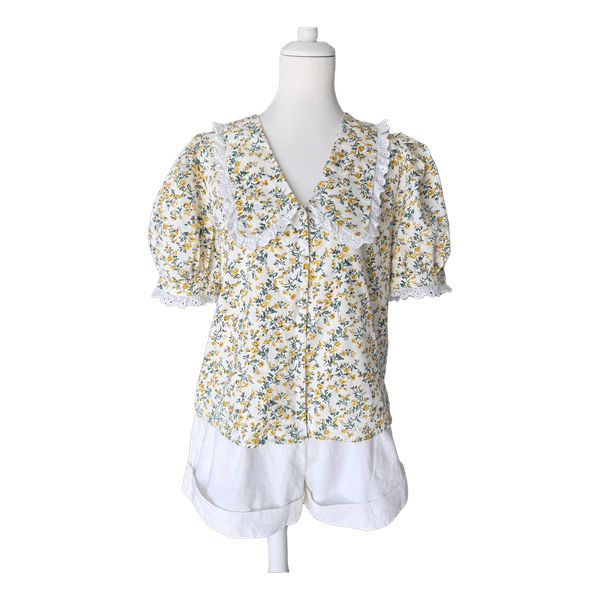 Floral print blouse