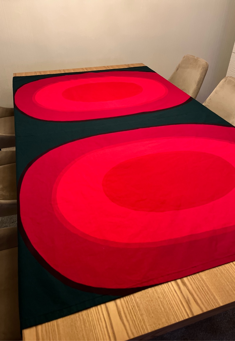 Marimekko pöytäliina