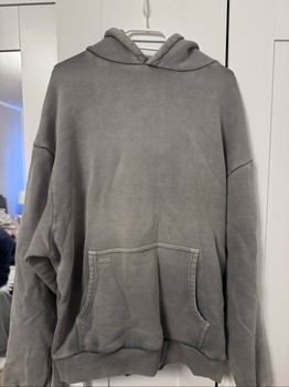 Grauer Peso Kapuzenpullover