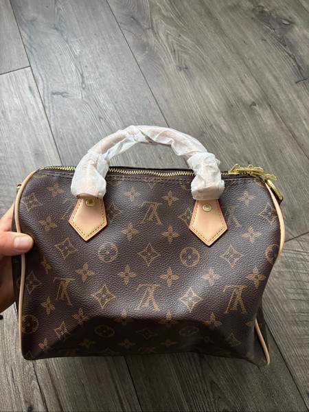 Louis Vuitton Speedy 25