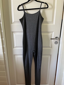 Grey sleeveless jumpsuit