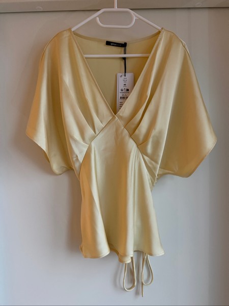Gina Tricot paita