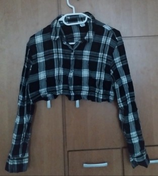 Black plaid crop shirt