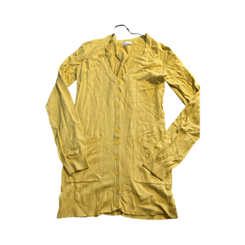 Keltainen pitkä neuletakki