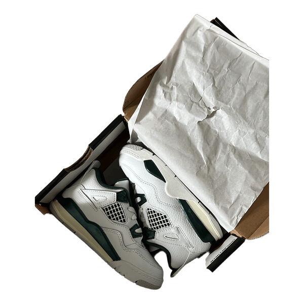 Jordan 4 Retro sneakers