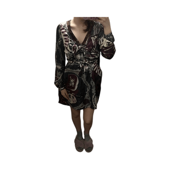 Kuviollinen kietaisumekko