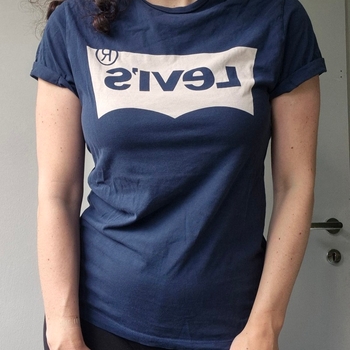 Levi's t-shirt 