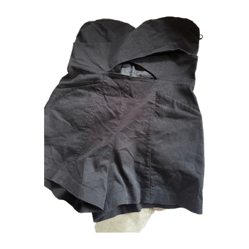 Musta olkaimeton jumpsuit