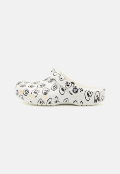 Classic skull clogs